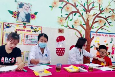 TỔ CHỨC KHÁM SỨC KHỎE ĐỊNH KỲ LẦN 2  CHO TRE TRƯỜNG MẦM NON BÌNH LONG  NĂM HỌC 2023-2024