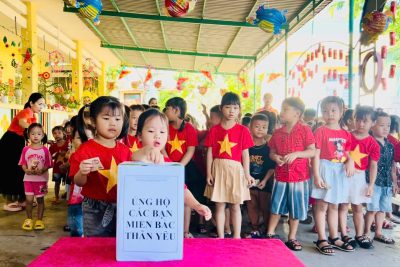 TRƯỜNG MẦM NON BÌNH LONG CHUNG TAY ỦNG HỘ ĐỒNG BÀO MIỀN BẮC BỊ THIỆT HẠI DO BÃO, LŨ